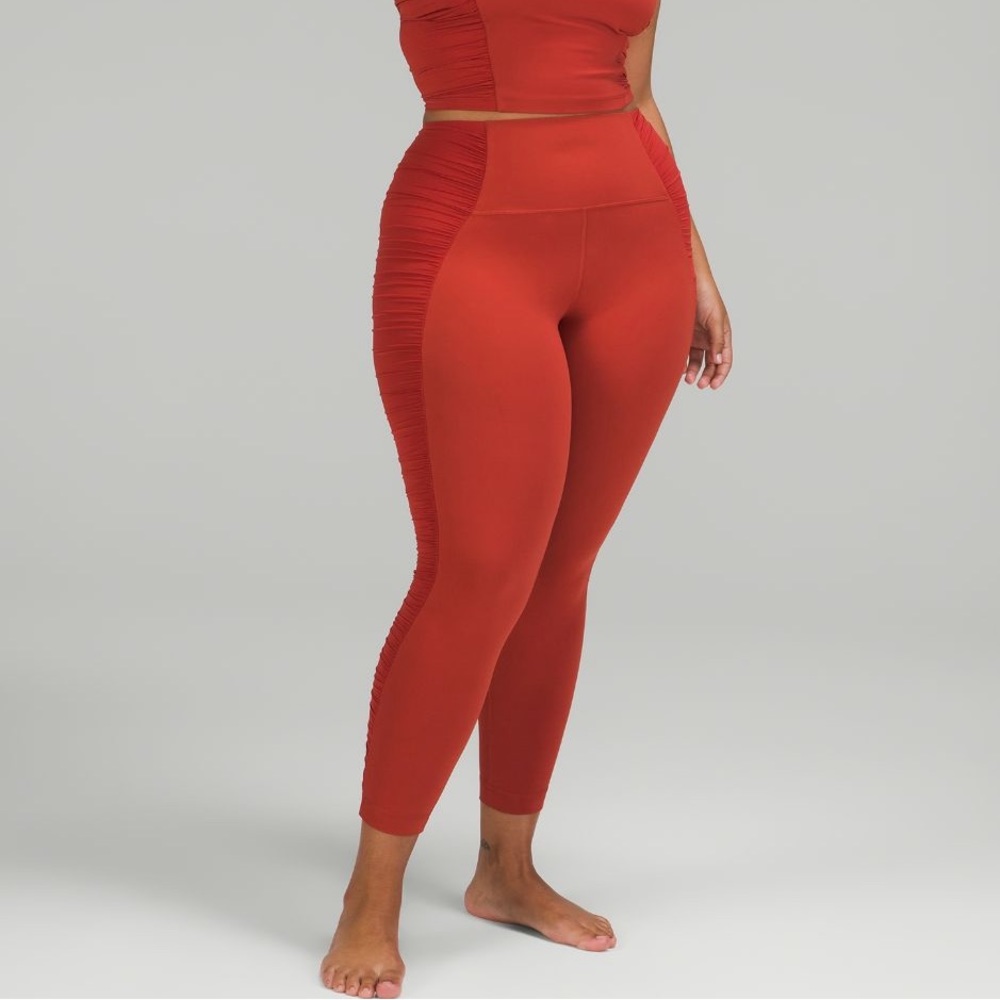 405. Lululemon Align HR pant 25” Ruched in cayanne color size 6